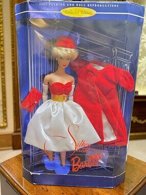 1997 Silken Flame Barbie 1962 Reproductoon Collector Edition Doll